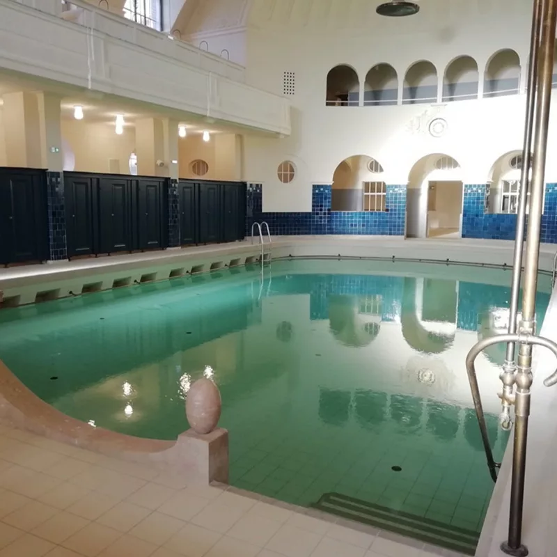 Bains municipaux Strasbourg carreaux d'époque sécurisés