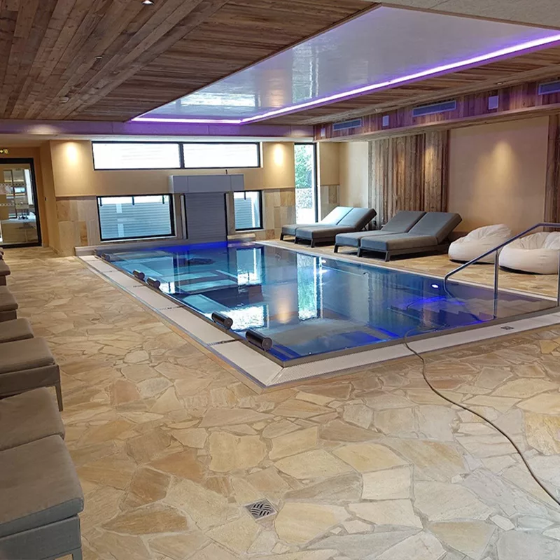 Hostellerie des Châteaux 67 Ottrott antidérapant Stellmann posé aux abords de la piscine