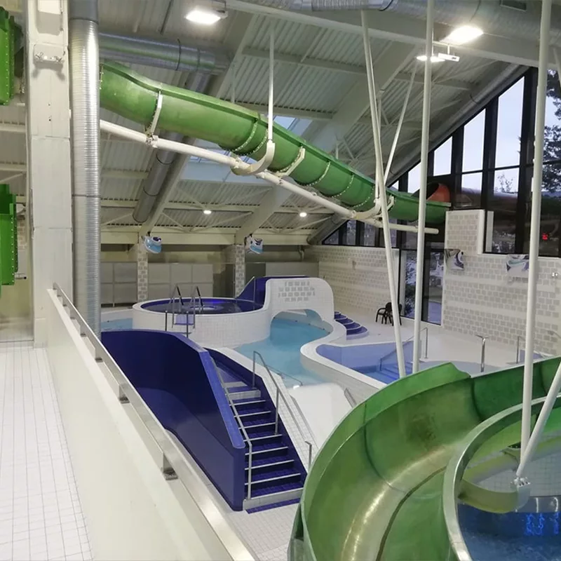 Antidérapant Stellmann appliqué sur le sol carrelage du parc aquatique Nautiland 67 Haguenau