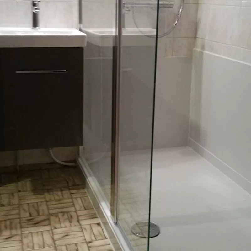 Antidérapant Stellmann appliqué dans le bac de douche