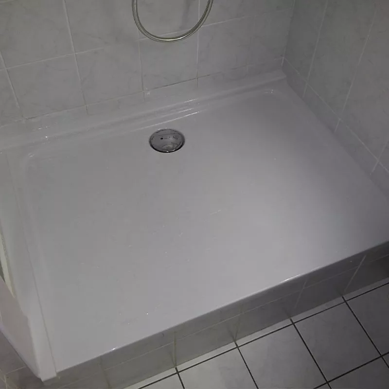 Antidérapant Stellmann appliqué dans le bac de douche