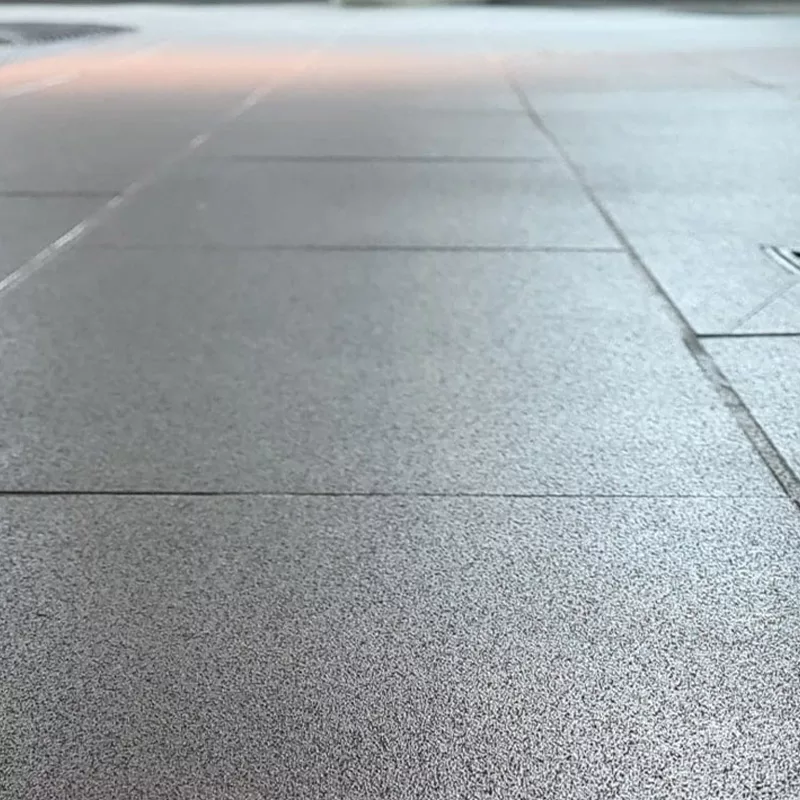 Sol abords de piscine de cure sécurisé avec Stellmann